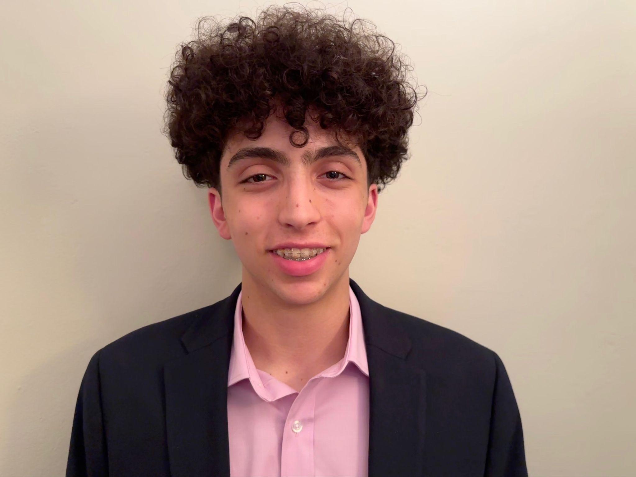 Portrait of Ari Armenian, member of Coro California’s 2026 Youth Fellows cohort.