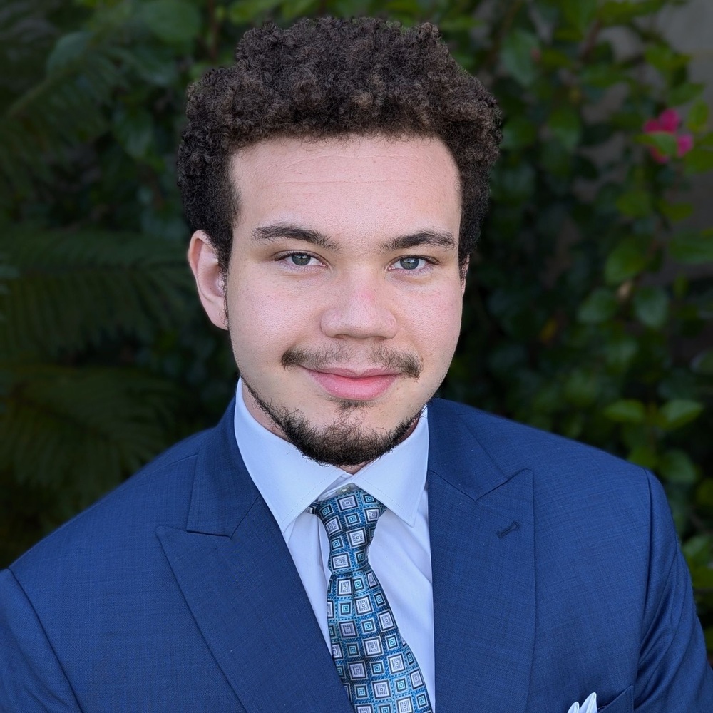 Portrait of Gabriel Mitchell, member of Coro California’s 69th class of Los Angeles Fellows in Public Affairs.