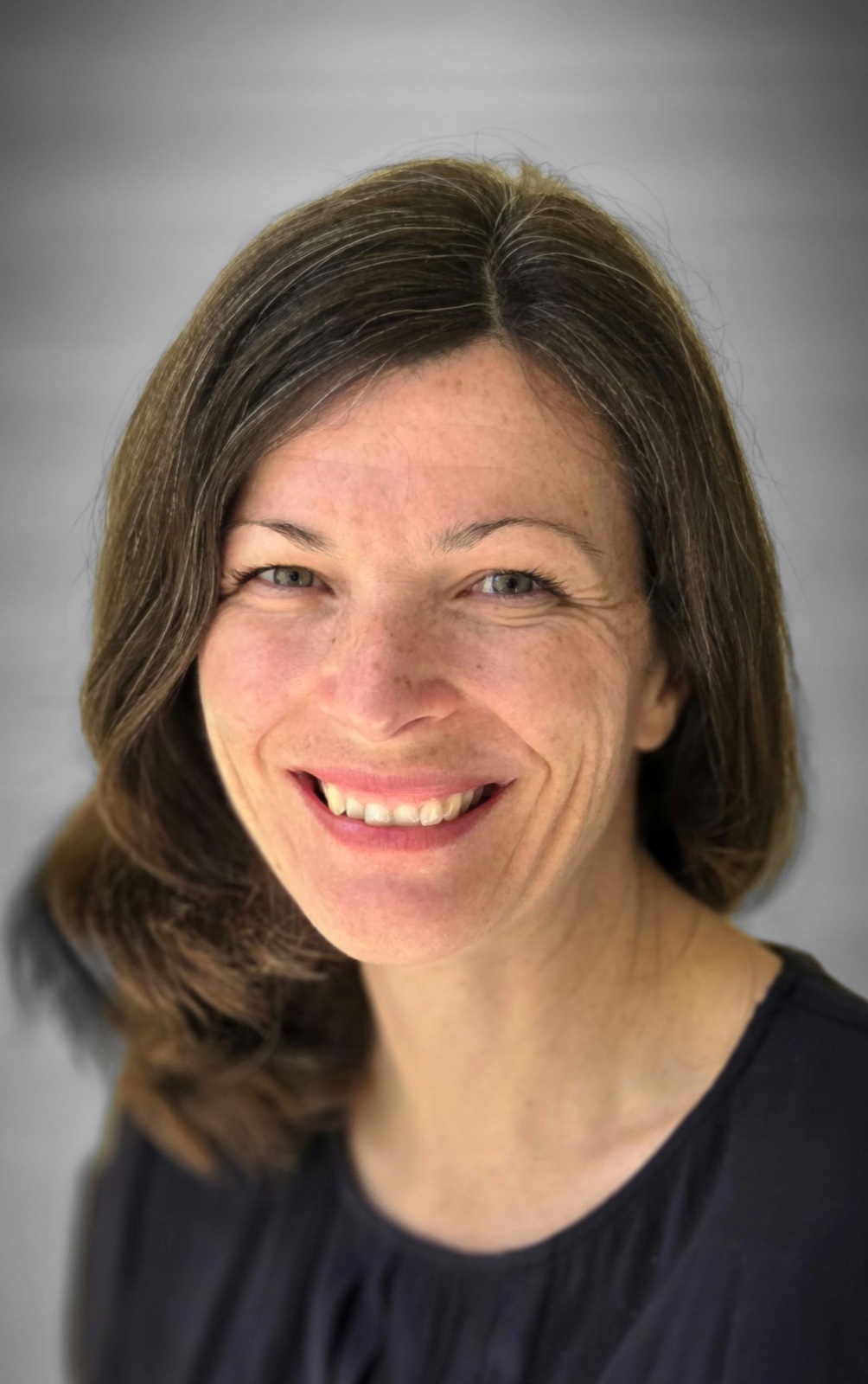 Portrait of Julia Nelsen, member of Coro California’s Fall 2026 Women in Leadership Bay Area cohort.