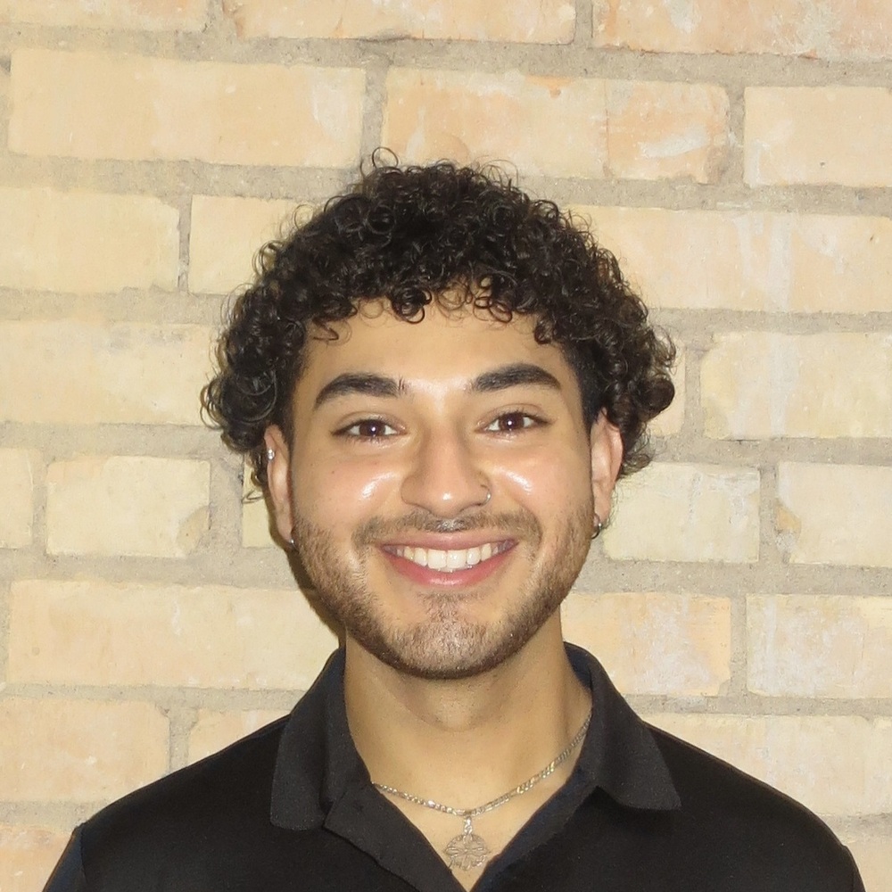 Portrait of Luis Angel Mendoza, member of Coro California’s 69th class of Los Angeles Fellows in Public Affairs.