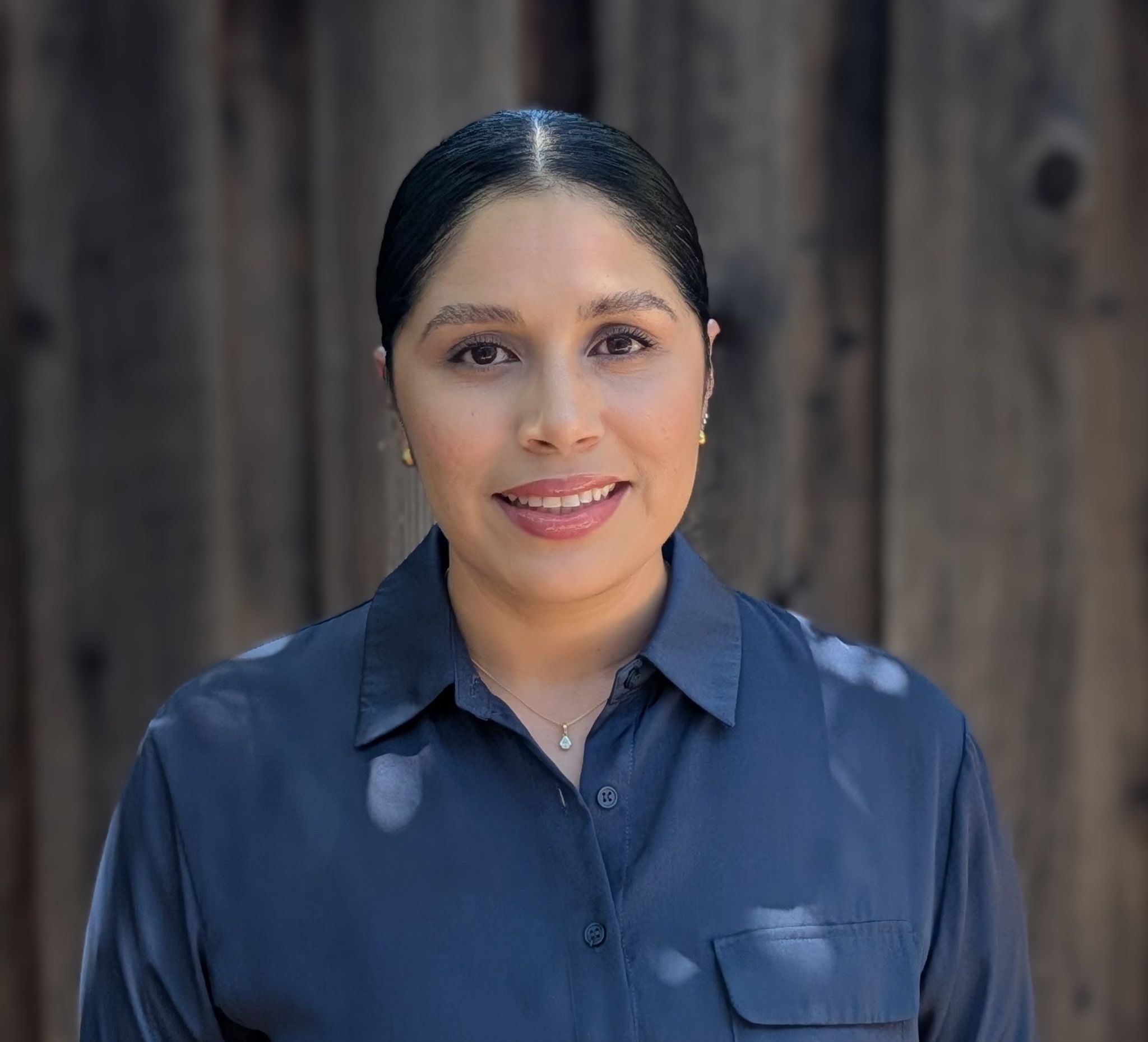 Portrait of Mariel Estrada Bonilla, member of Coro California’s Fall 2026 Women in Leadership Bay Area cohort.