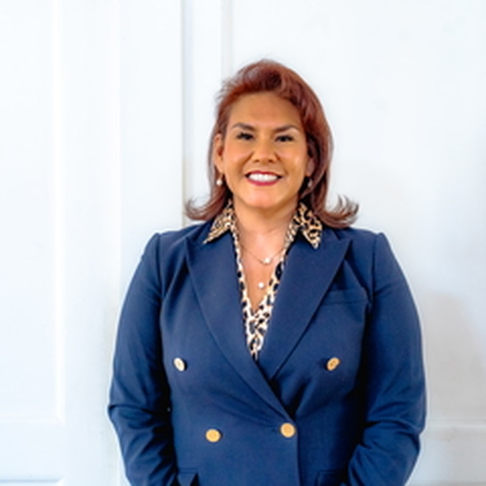 Portrait of Mirna Camarena, participant in Coro California’s Fall 2026 Women in Leadership Los Angeles cohort.