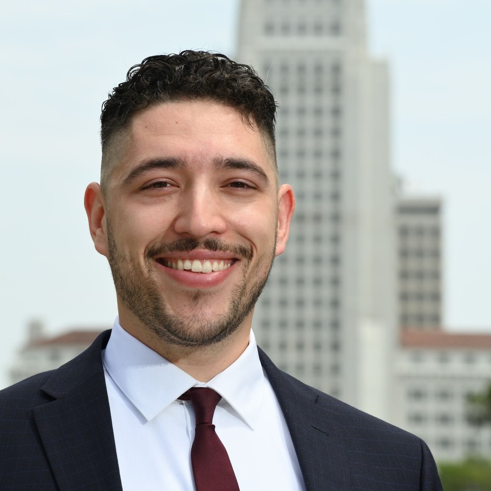 Portrait of Osvaldo Ramirez, participant in Coro California’s Fall 2026 Lead Los Angeles cohort.